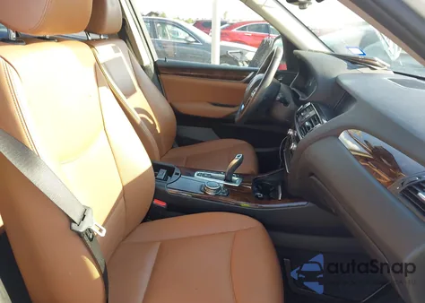 2015 BMW X3 xDrive28I z USA, uszkodzony, nr VIN 5UXWX9C58F0D52464